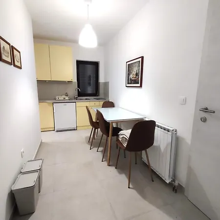 Seaview Apartment *