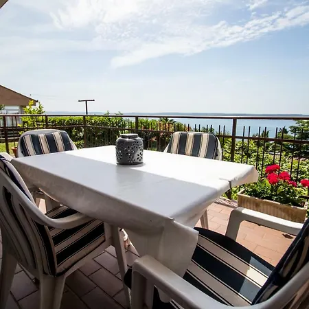 Seaview Apartment